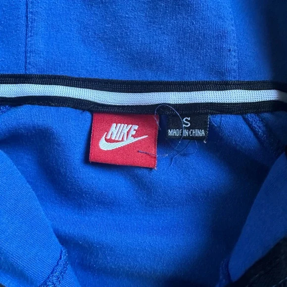 🧡 Nike full zip hoodie. Size: small - Picture 7 of 9